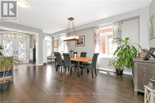 19 Humphrey Street, Hamilton (Waterdown), ON - Indoor Photo Showing Dining Room