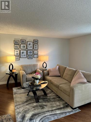 302 - 363 Colborne Street, London, ON - Indoor Photo Showing Living Room