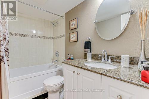 302 - 363 Colborne Street, London, ON - Indoor Photo Showing Bathroom