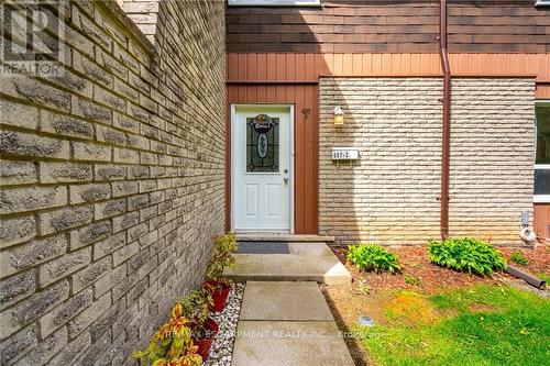 3 - 657 Francis Road, Burlington (Lasalle), ON - Outdoor