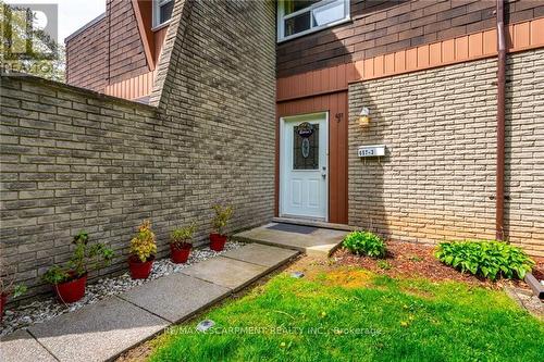 3 - 657 Francis Road, Burlington (Lasalle), ON - Outdoor