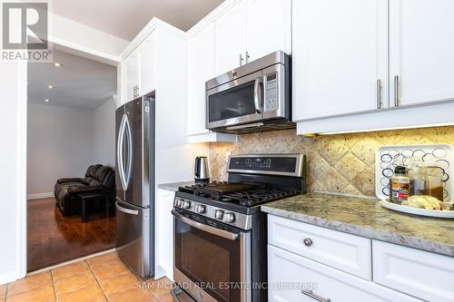 3855 Thomas Street, Mississauga (Churchill Meadows), ON - Indoor Photo Showing Kitchen