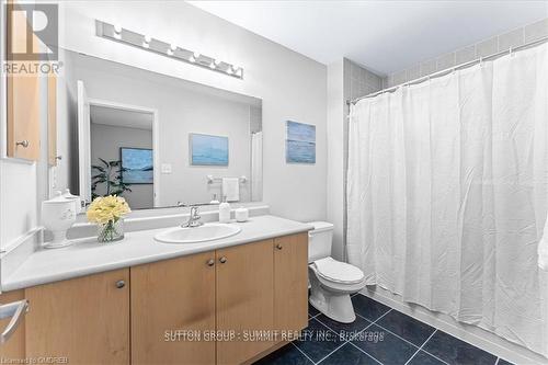 18 Cloverlawn Street, Brampton (Fletcher'S Meadow), ON - Indoor Photo Showing Bathroom