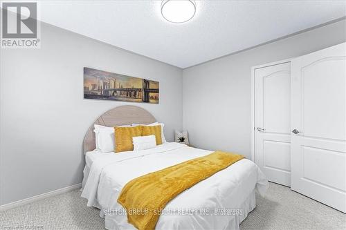 18 Cloverlawn Street, Brampton (Fletcher'S Meadow), ON - Indoor Photo Showing Bedroom