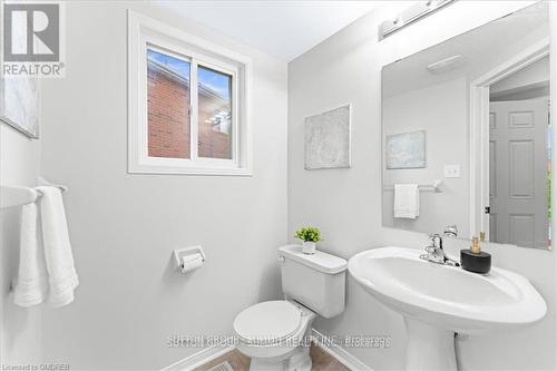 18 Cloverlawn Street, Brampton (Fletcher'S Meadow), ON - Indoor Photo Showing Bathroom