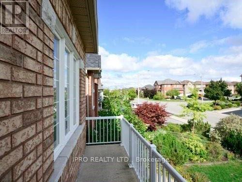 7128 Lowville Heights, Mississauga, ON - Outdoor