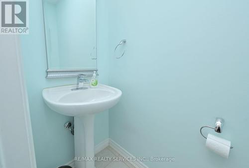 49 - 5 Lacorra Way, Brampton (Sandringham-Wellington), ON - Indoor Photo Showing Bathroom