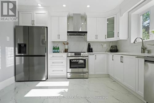 90A Bicknell Avenue, Toronto (Keelesdale-Eglinton West), ON - Indoor Photo Showing Kitchen With Stainless Steel Kitchen With Upgraded Kitchen