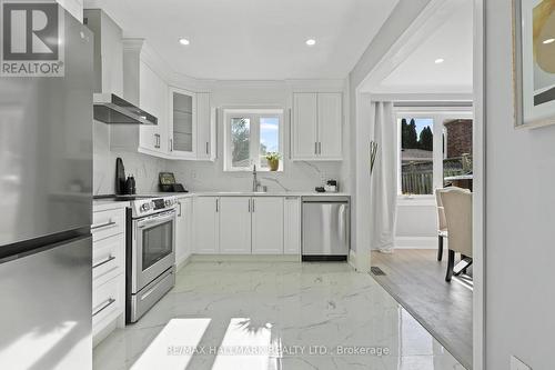 90A Bicknell Avenue, Toronto (Keelesdale-Eglinton West), ON - Indoor Photo Showing Kitchen With Upgraded Kitchen