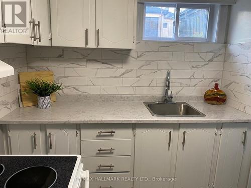 90A Bicknell Avenue, Toronto (Keelesdale-Eglinton West), ON - Indoor Photo Showing Kitchen