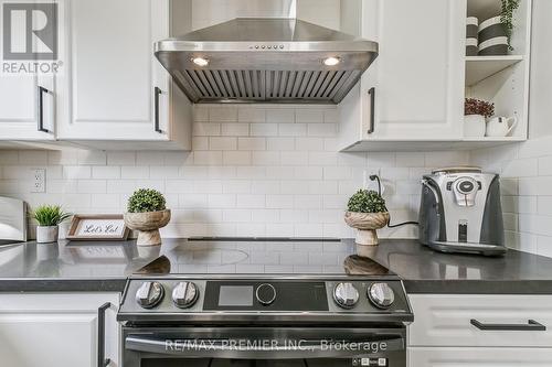 28 Navenby Crescent, Toronto (Humber Summit), ON - Indoor Photo Showing Kitchen