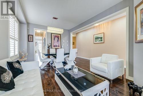 203 Allegro Drive, Brampton (Credit Valley), ON - Indoor Photo Showing Living Room