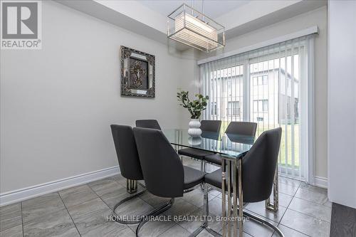 32 Peacock Trail, New Tecumseth (Alliston), ON - Indoor Photo Showing Dining Room