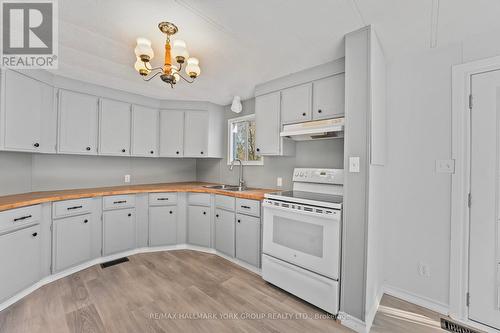 52 Damsel Circle, Georgina, ON - Indoor Photo Showing Kitchen With Double Sink