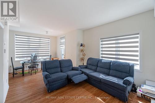 312 - 10 Halliford Place, Brampton (Goreway Drive Corridor), ON - Indoor Photo Showing Living Room