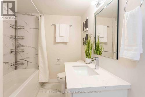 64 Superior Avenue, Toronto (Mimico), ON - Indoor Photo Showing Bathroom