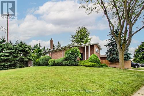 164 Sweeney Drive, Toronto (Victoria Village), ON - Outdoor