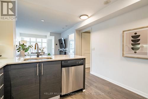 818 - 85 East Liberty Street, Toronto (Niagara), ON - Indoor Photo Showing Kitchen