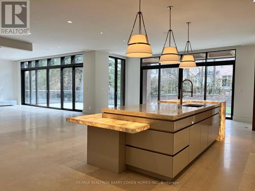 103 Old Colony Road, Toronto (St. Andrew-Windfields), ON - Indoor Photo Showing Kitchen