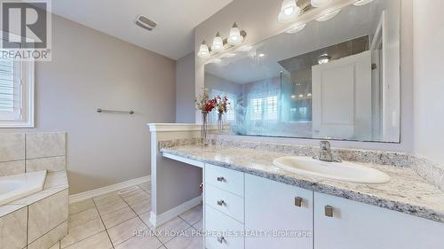 8 Louis Way, Scugog (Port Perry), ON - Indoor Photo Showing Bathroom