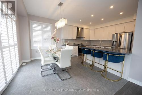 8 Louis Way, Scugog (Port Perry), ON - Indoor Photo Showing Kitchen