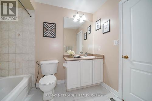 D - 4177 Lawrence Avenue E, Toronto (West Hill), ON - Indoor Photo Showing Bathroom