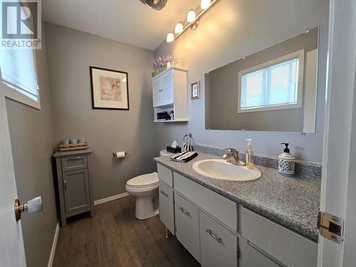 1411 6Th Avenue, Valemount, BC - Indoor Photo Showing Bathroom