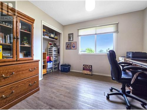 1411 6Th Avenue, Valemount, BC - Indoor Photo Showing Office