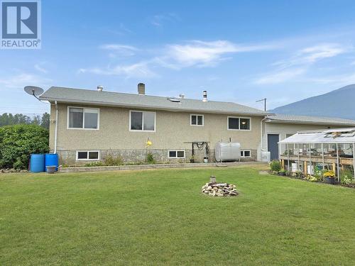 1411 6Th Avenue, Valemount, BC - Outdoor