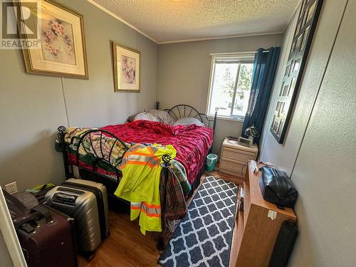 21 208 Eighth Street, 100 Mile House, BC - Indoor Photo Showing Bedroom