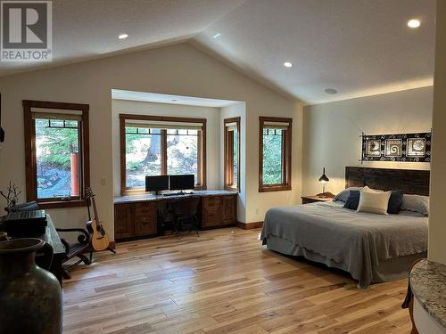 82 Walker Road, Enderby, BC - Indoor Photo Showing Bedroom