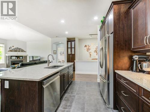 4035 Gellatly Road Unit# 158, West Kelowna, BC - Indoor Photo Showing Kitchen With Double Sink