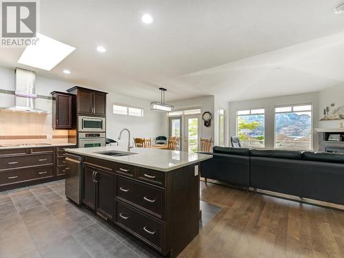 4035 Gellatly Road Unit# 158, West Kelowna, BC - Indoor Photo Showing Kitchen