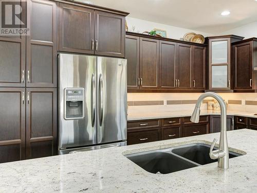 4035 Gellatly Road Unit# 158, West Kelowna, BC - Indoor Photo Showing Kitchen With Double Sink With Upgraded Kitchen