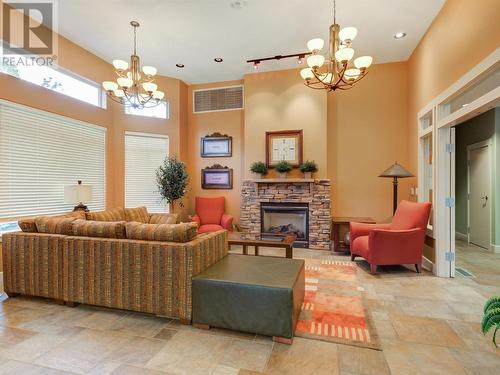 4035 Gellatly Road Unit# 158, West Kelowna, BC - Indoor Photo Showing Living Room With Fireplace