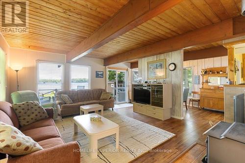 1015 Cook Road S, Marmora And Lake, ON - Indoor Photo Showing Living Room