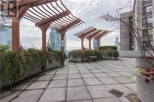 505 - 1121 Bay Street, Toronto (Bay Street Corridor), ON - Outdoor