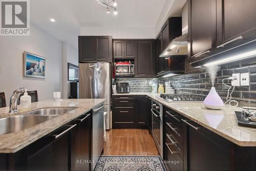 21 - 79 Pleasant Boulevard S, Toronto (Rosedale-Moore Park), ON - Indoor Photo Showing Kitchen With Double Sink With Upgraded Kitchen