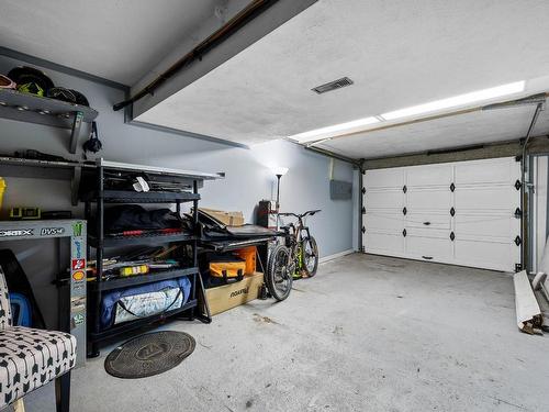 1769 Parkcrest Ave, Kamloops, BC - Indoor Photo Showing Garage