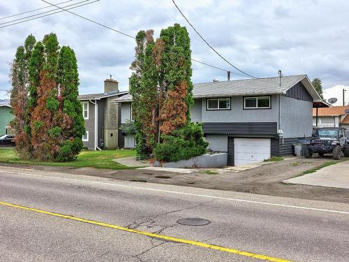 1769 Parkcrest Ave, Kamloops, BC - Outdoor With Facade