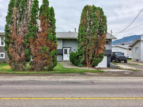 1769 Parkcrest Ave, Kamloops, BC - Outdoor With Facade