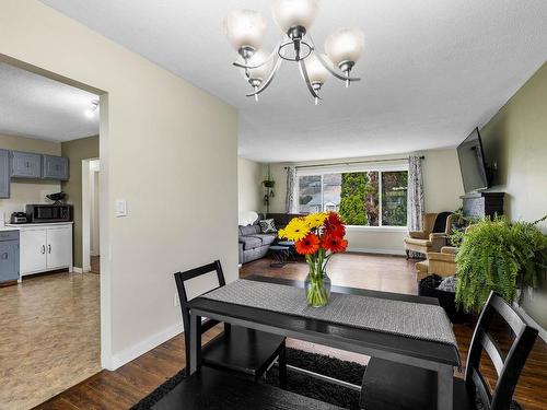 1769 Parkcrest Ave, Kamloops, BC - Indoor Photo Showing Dining Room