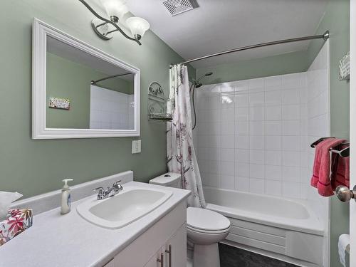 45-2568 Sandpiper Drive, Kamloops, BC - Indoor Photo Showing Bathroom