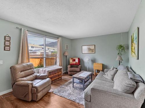 45-2568 Sandpiper Drive, Kamloops, BC - Indoor Photo Showing Living Room