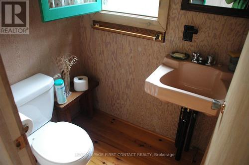 1 A249 Island, The Archipelago, ON - Indoor Photo Showing Bathroom