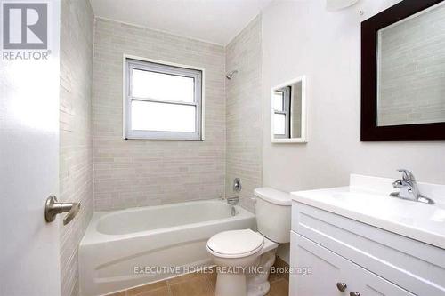 1525 Park Road S, Oshawa (Lakeview), ON - Indoor Photo Showing Bathroom