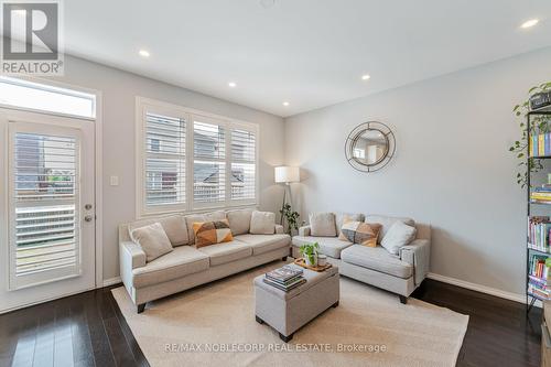 7 Giltspur Road, Brampton (Northwest Brampton), ON - Indoor Photo Showing Living Room