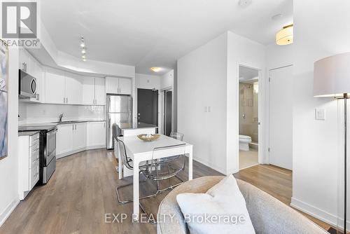 219 - 550 North Service Road, Grimsby, ON - Indoor Photo Showing Kitchen