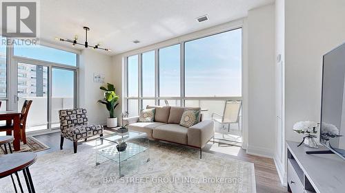 509 - 55 Speers Road, Oakville (Old Oakville), ON - Indoor Photo Showing Living Room