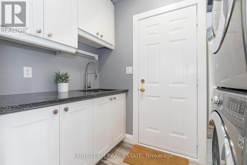 6 Shamrock Lane, Barrie (Innis-Shore), ON - Indoor Photo Showing Laundry Room